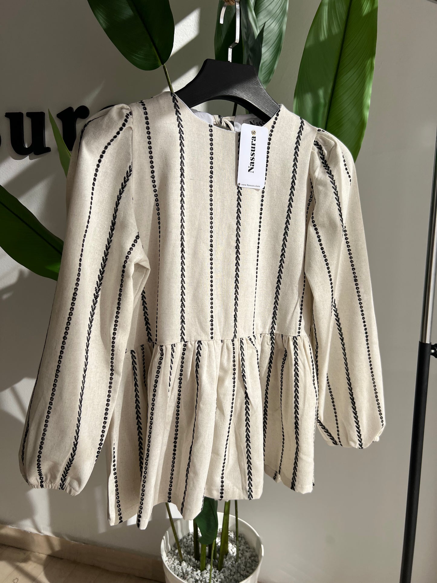 HAUT FLEUR LIN EN BRODERIE ANGLAISE