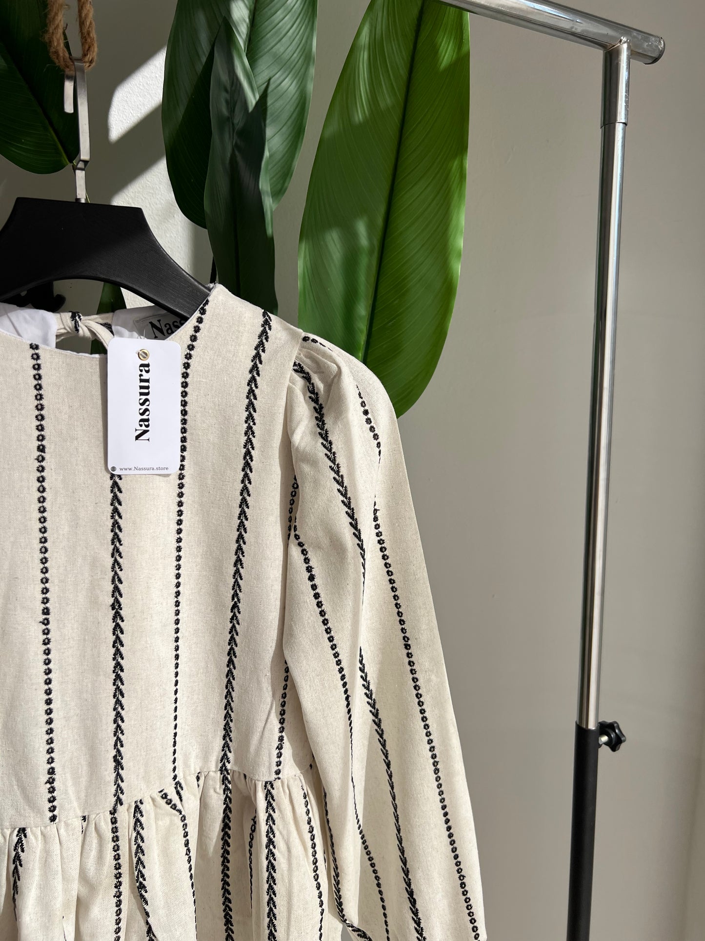 HAUT FLEUR LIN EN BRODERIE ANGLAISE