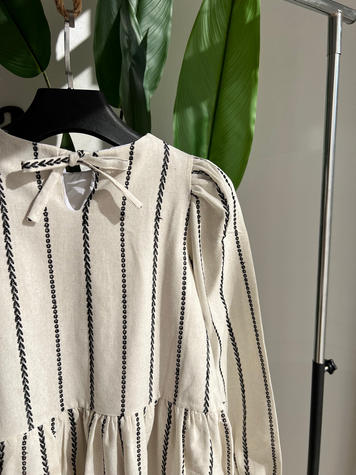 HAUT FLEUR LIN EN BRODERIE ANGLAISE