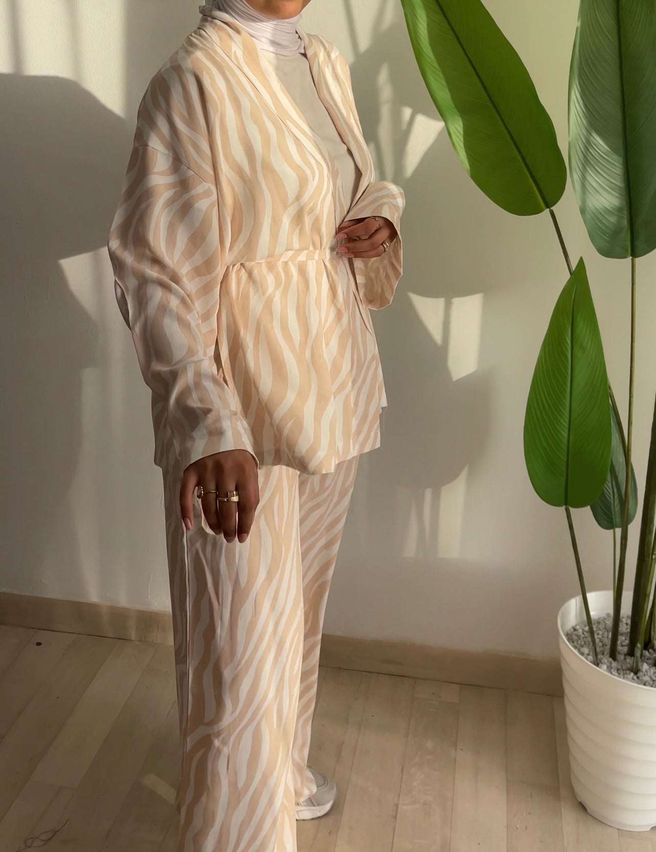 ensemble zibra en lin couton avec un colle classique