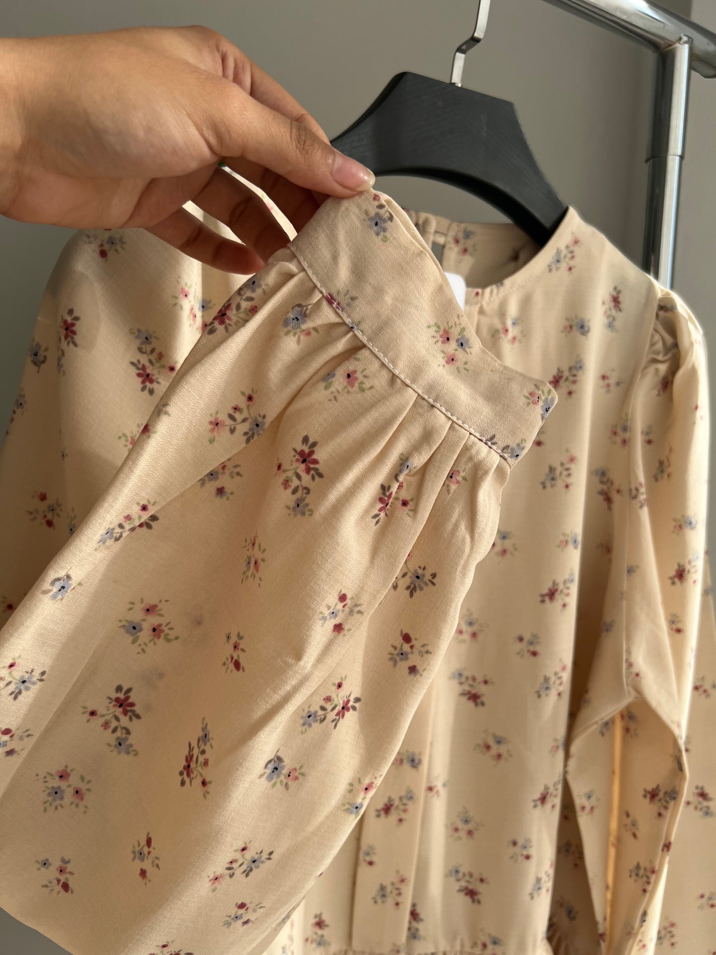 HAUT EN LIN AVEC DES FLEUR