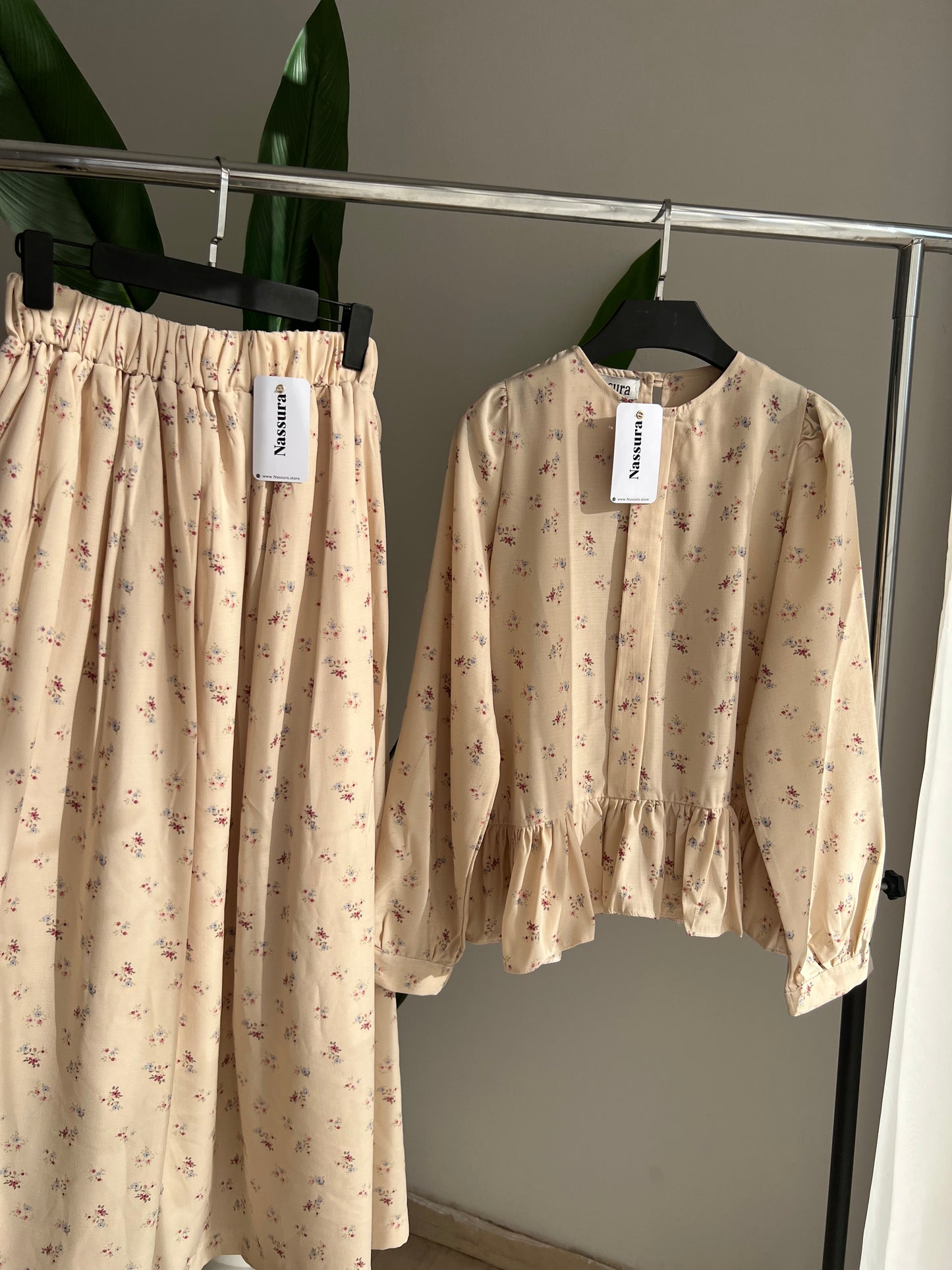 ENSEMBLE A FLEUR EN LIN COTON