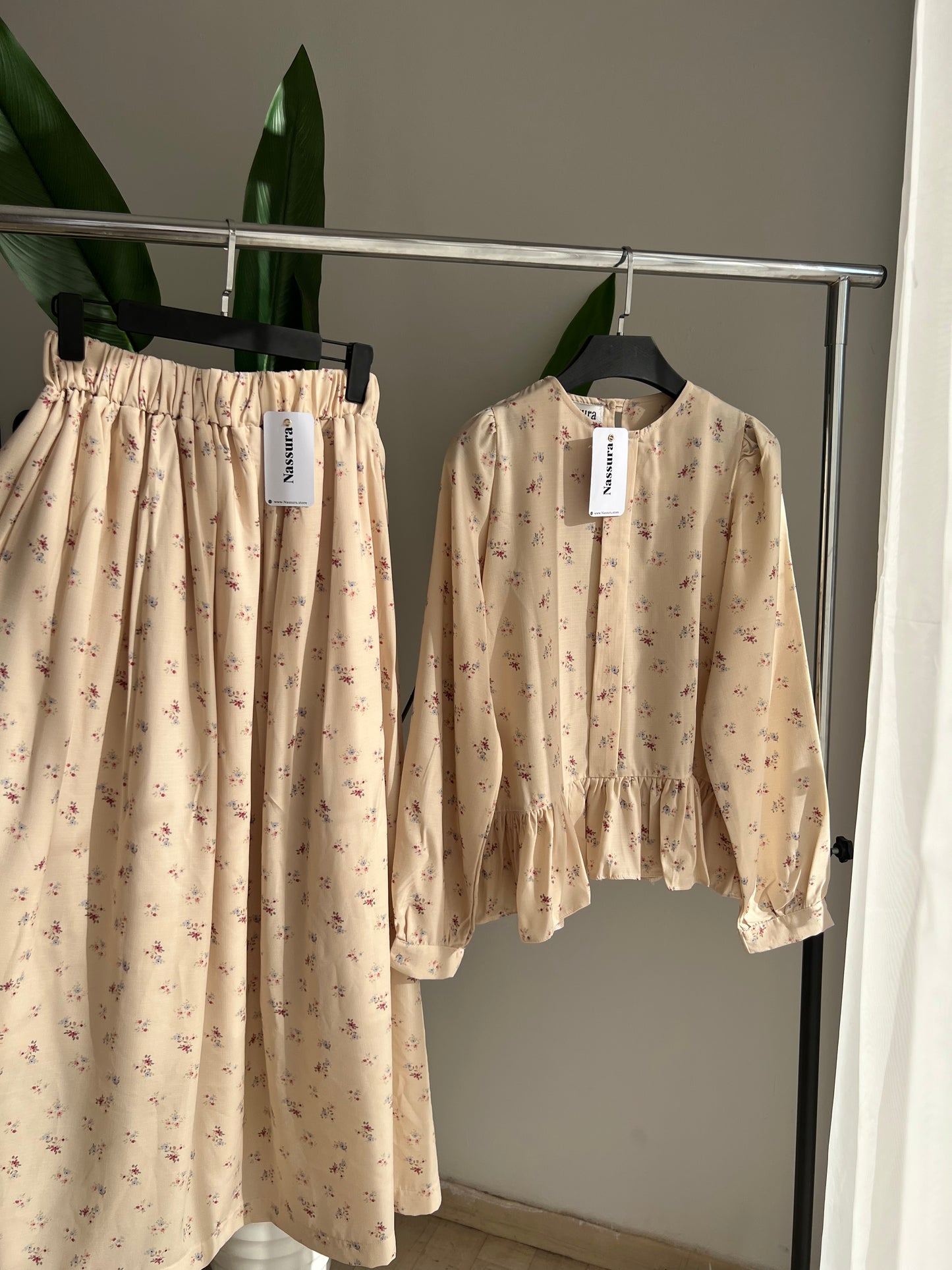 ENSEMBLE A FLEUR EN LIN COTON
