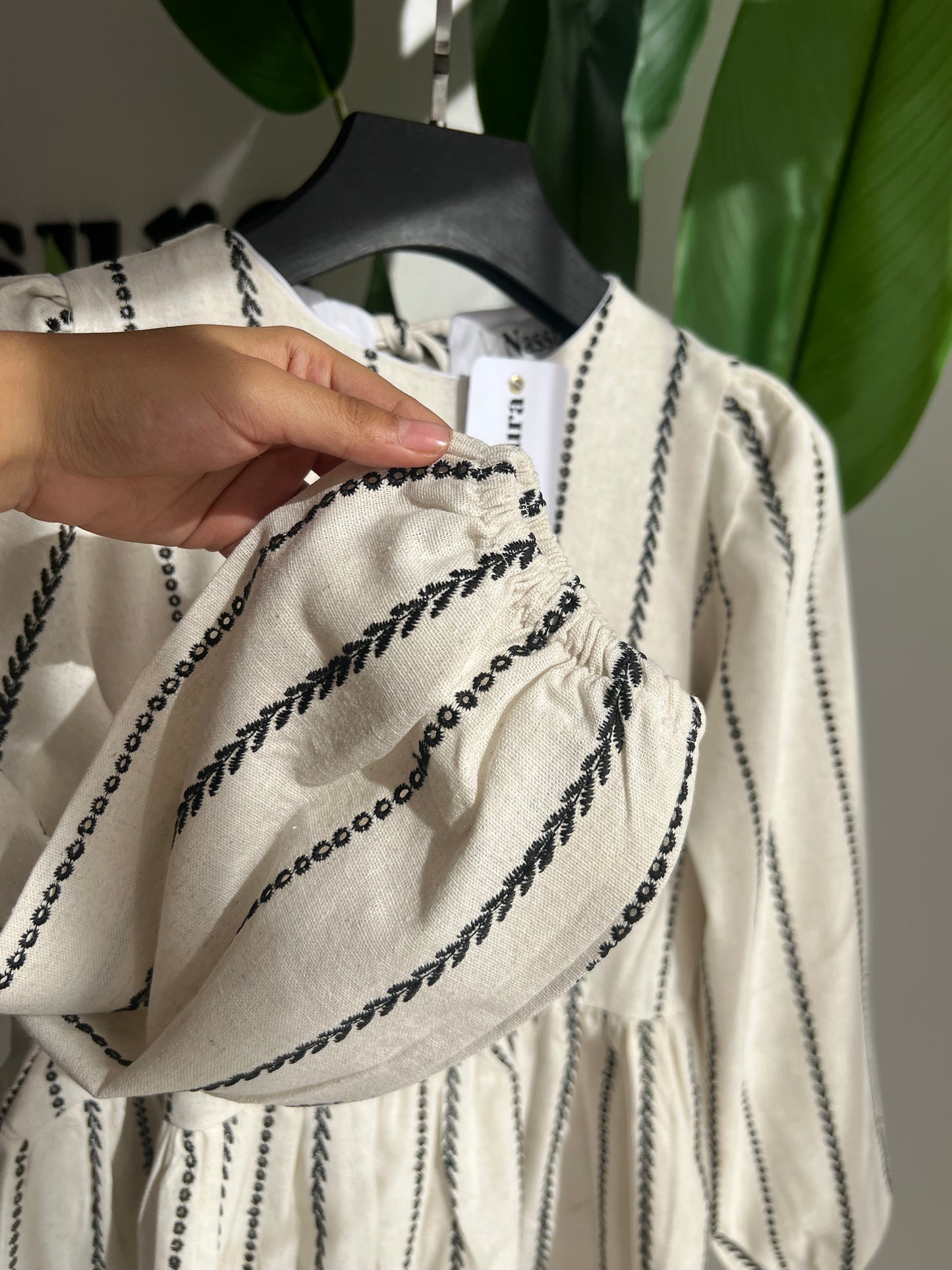HAUT FLEUR LIN EN BRODERIE ANGLAISE
