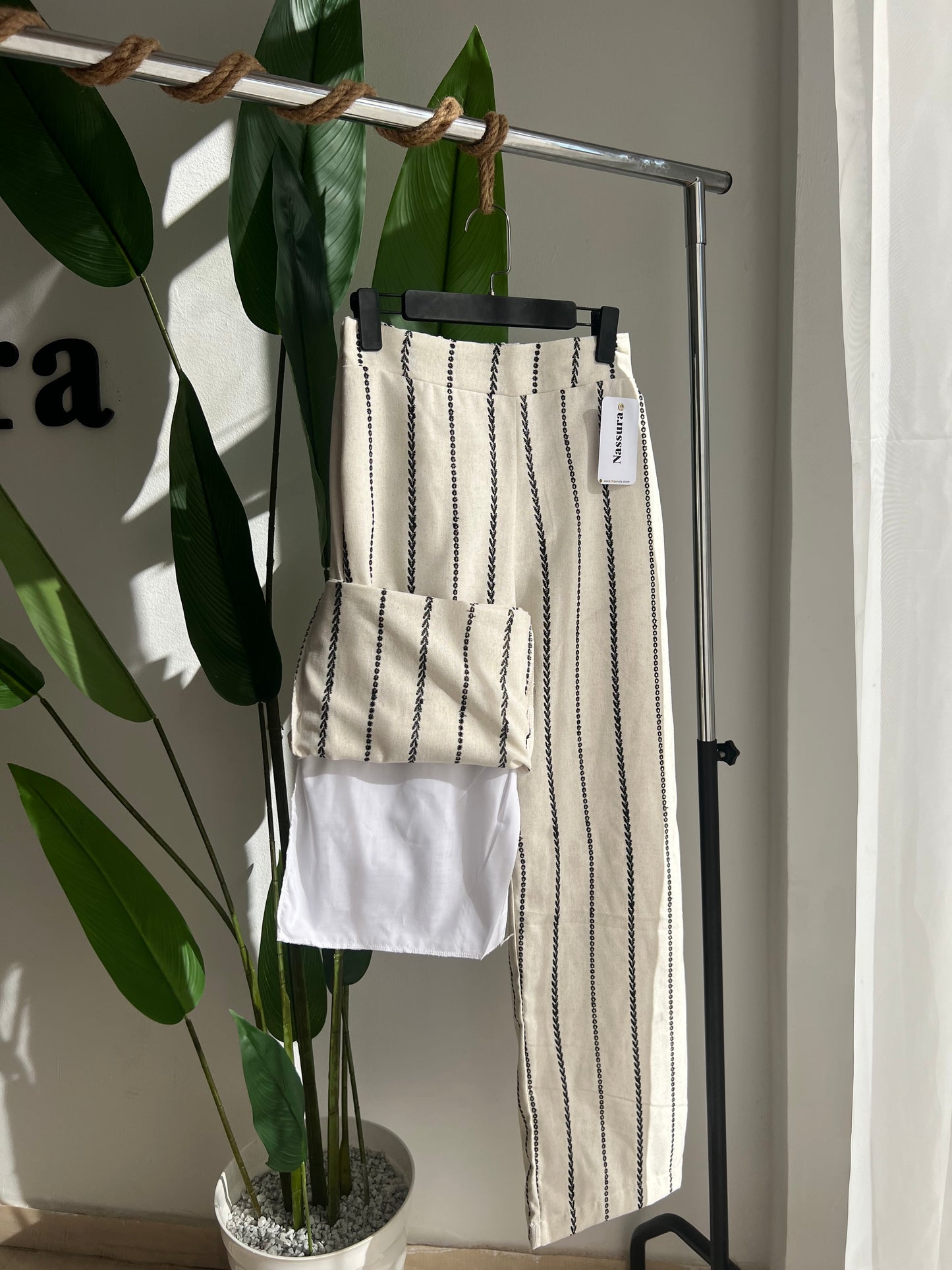 PANTALON EN LIN BRODERIE ANGLAISE