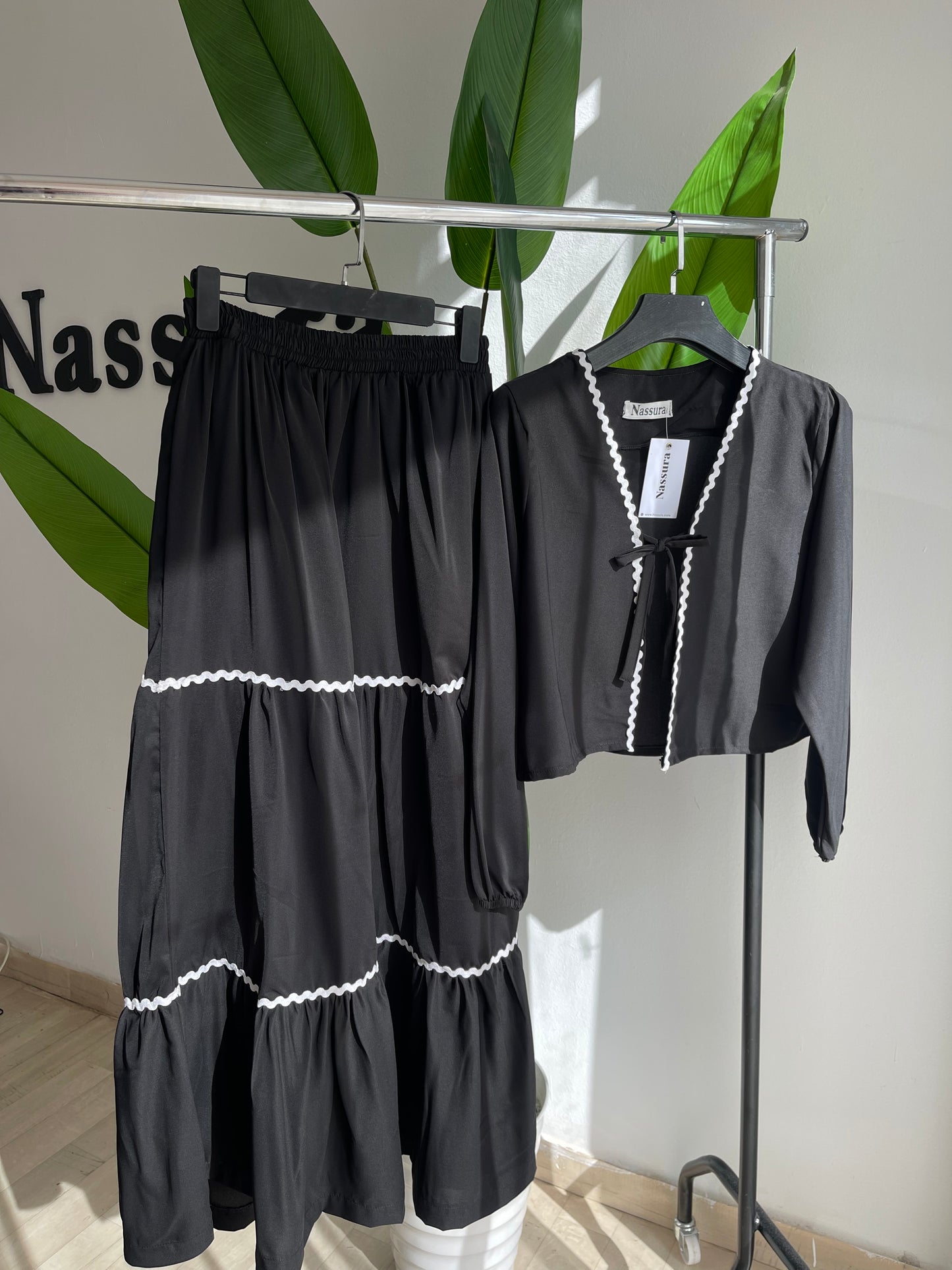 ENSEMBLE WVES NOIRE EN CREPE