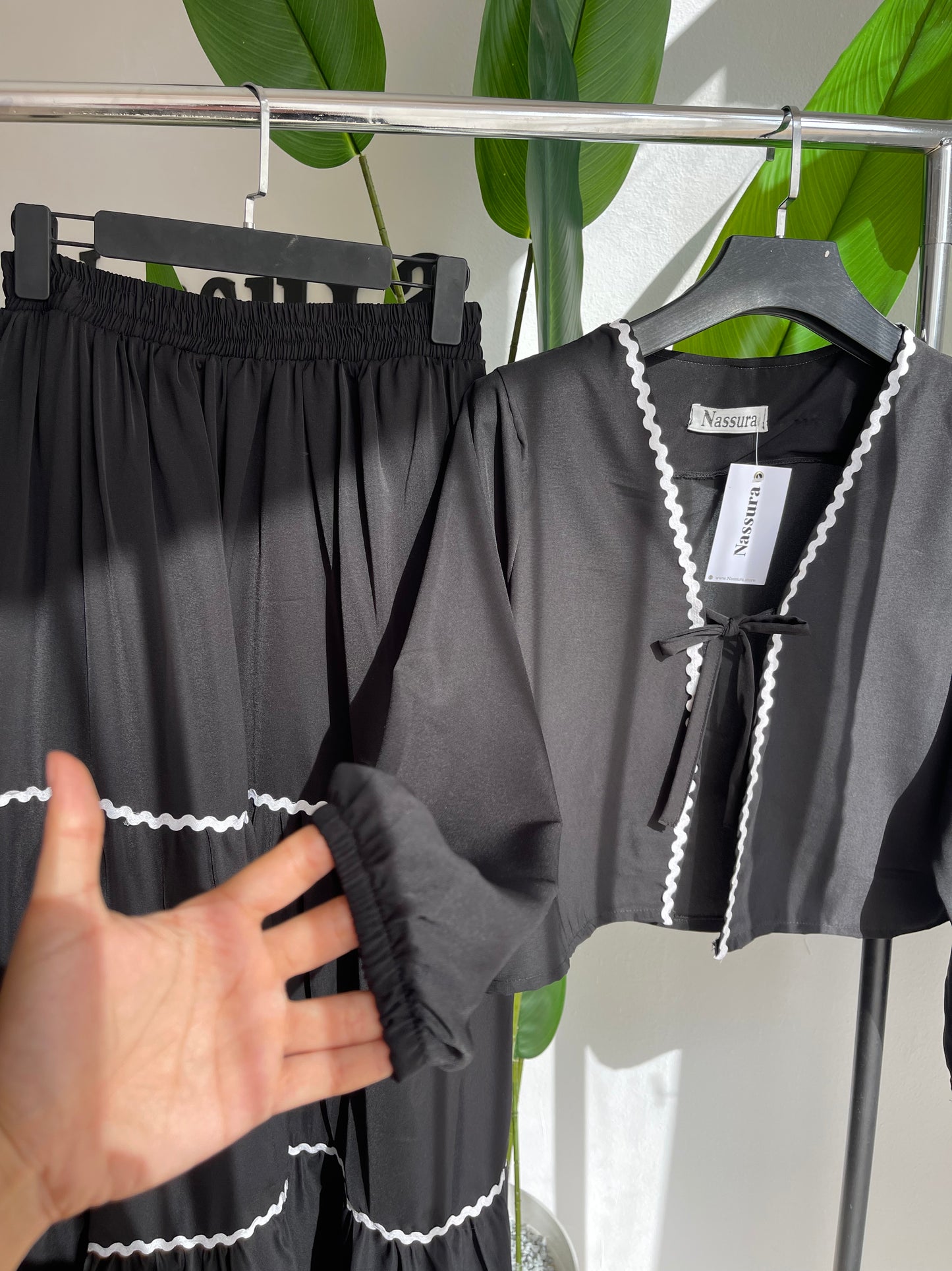 ENSEMBLE WVES NOIRE EN CREPE