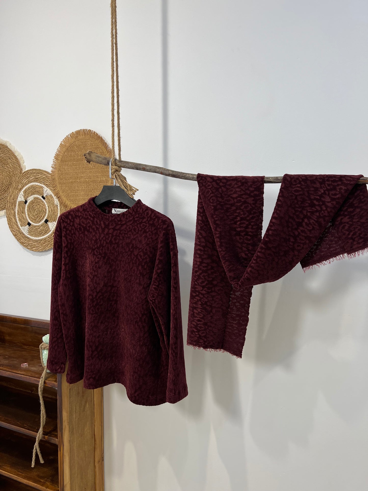 PULL EN LAINE AVEC ECHARPE