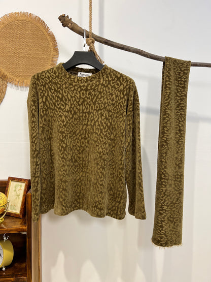 PULL EN LAINE AVEC ECHARPE