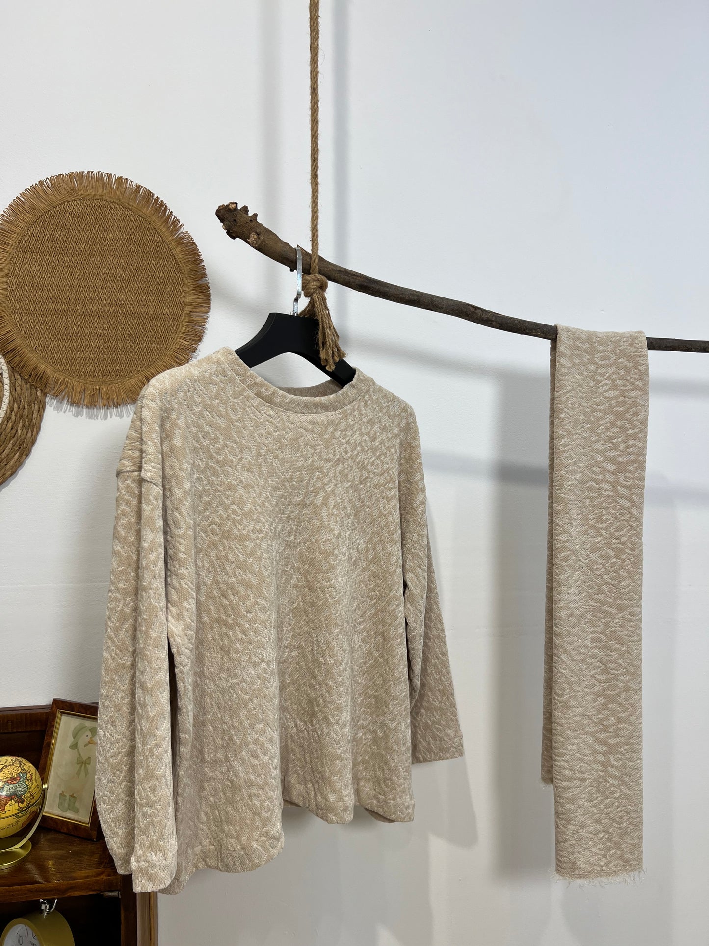 PULL EN LAINE AVEC ECHARPE