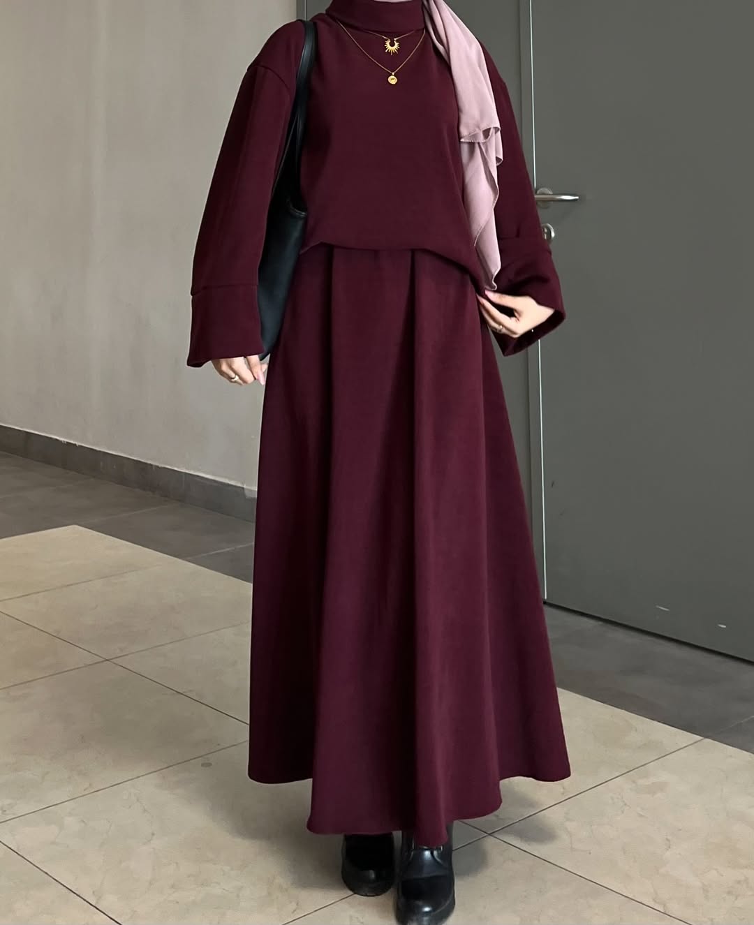 ENSEMBLE LIQUETE ET JUPE EN LAINE COTLE